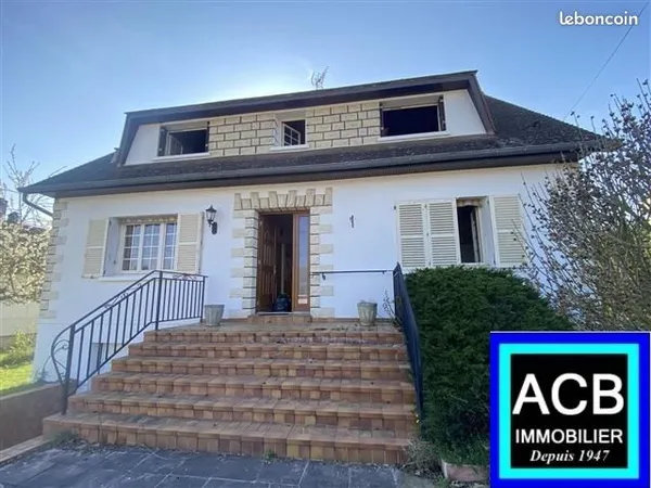 Maison 8 pièces 170 m²