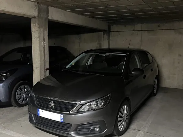 Parking 11 m²