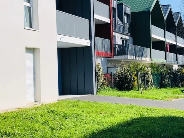 Superbe T2 récent avec grand balcon ensoleillé....