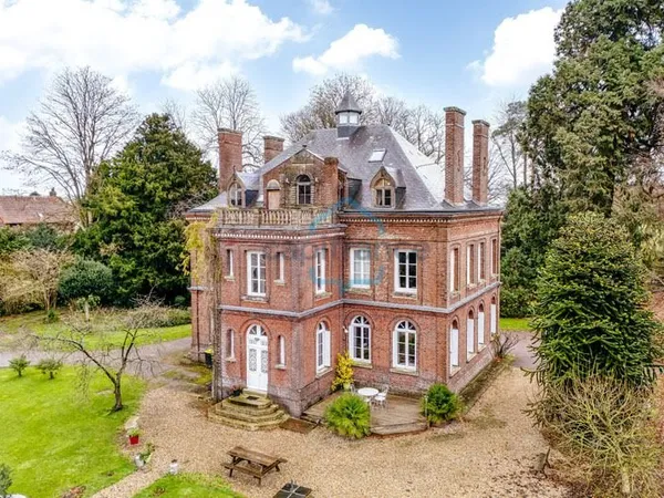 Maison 12 pièces 442 m²