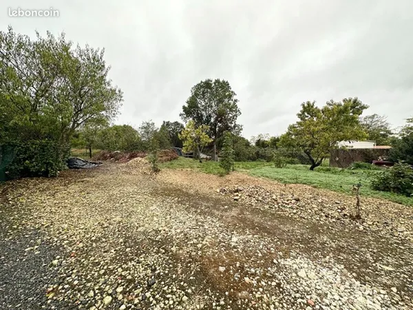 Terrain 415 m² CROIX CHAPEAU