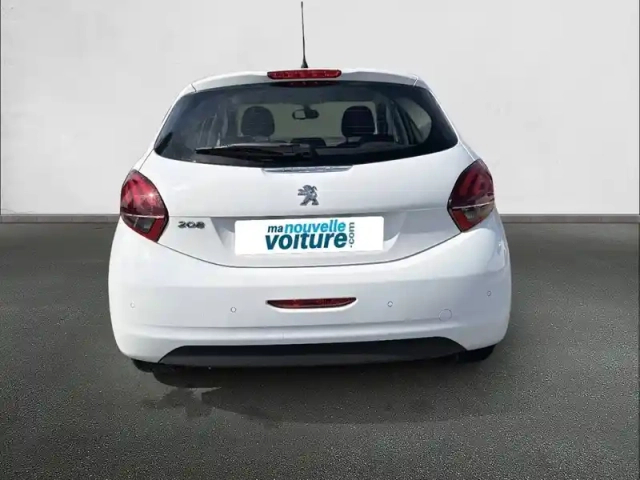 Peugeot 208 puretech 82ch s&amp;s bvm5 — photo 5