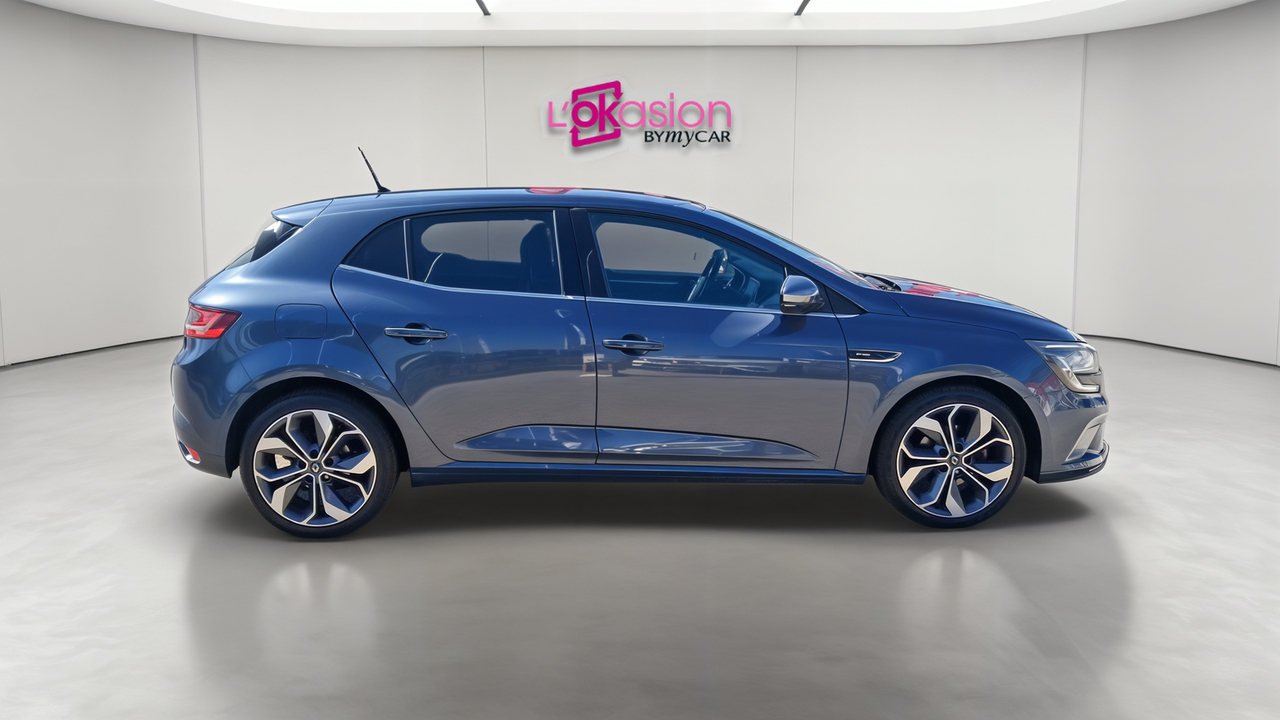 Renault Mégane IV Berline TCe 140 Energy EDC — photo 6