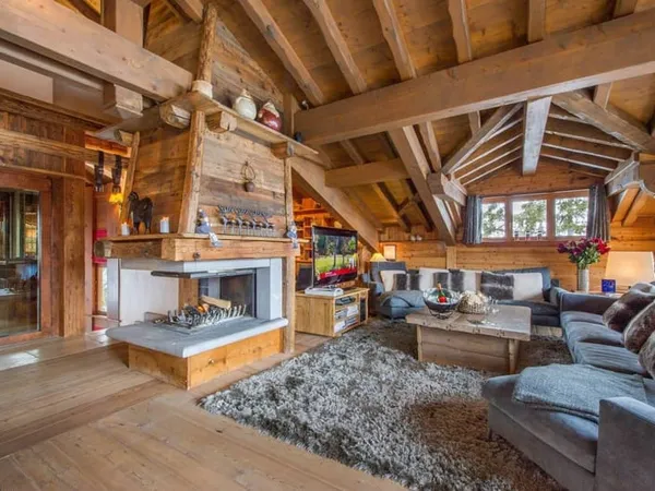 Chalet 7 pièces 270 m²