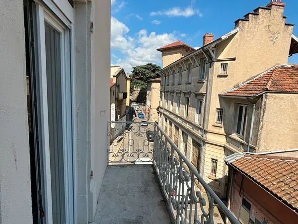 TOURNON Bon quartier - T2 34m2 Rénové + balcon