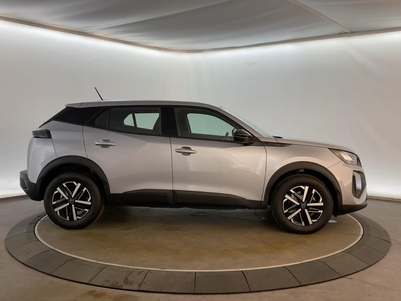 Peugeot 2008 hybrid 145 e-dcs6 style — photo 4