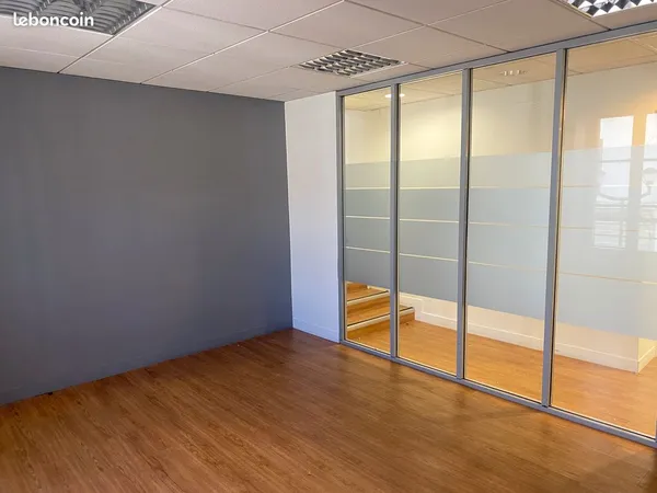 LOCAL COMMERCIAL - 240m²