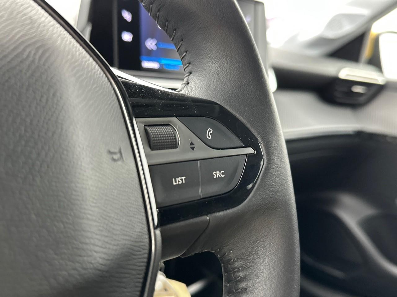 Peugeot 208 puretech 75 s&s bvm5 style — photo 18