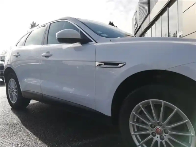 Jaguar F-Pace 2.0 d - 180 ch 2wd bva8 — photo 52