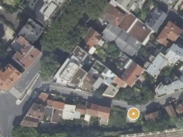 Terrain 142 m²