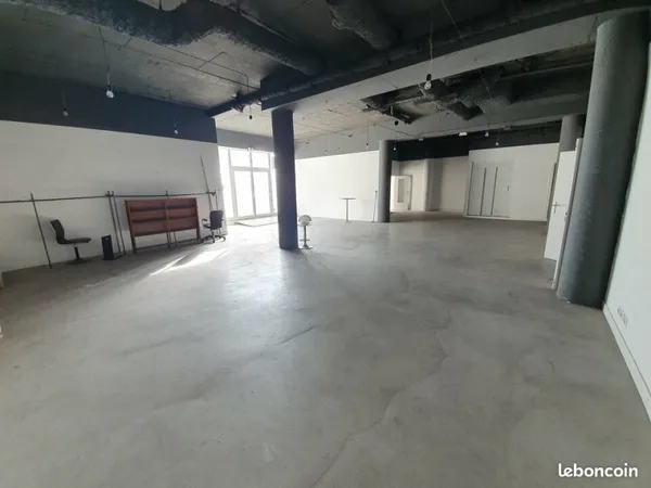 LOCAL COMMERCIAL 296 m² JUAN LES PINS