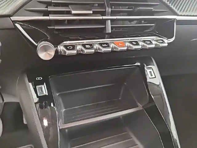Peugeot 208 puretech 75 s&amp;s bvm5 — photo 21