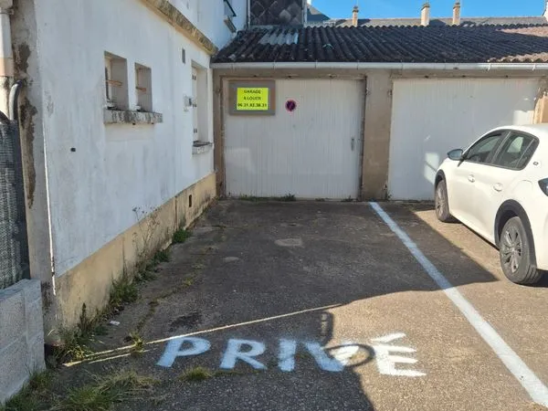 Garage fermé + place privative hypercentre St Nazaire