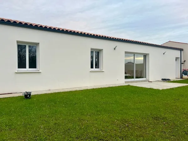 Maison Echillais 4 pièce(s) 95 m2