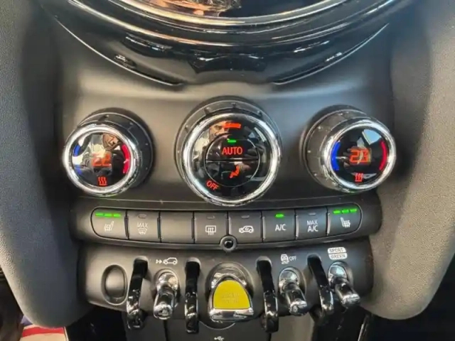 Mini Mini cooper se 184ch edition camden bva 5cv — photo 7