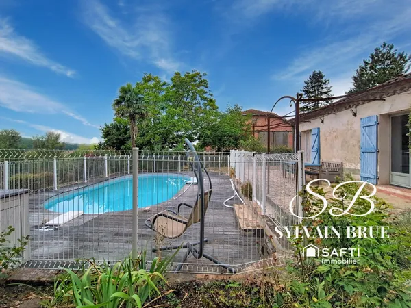 Maison individuelle avec piscine sur les coteaux