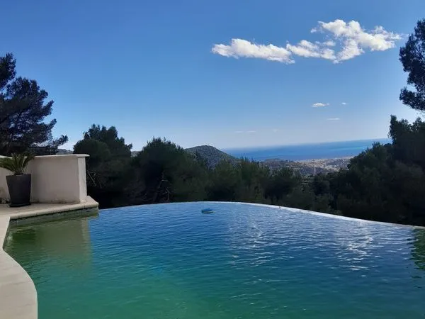 Terrasse sur la Baie des Anges