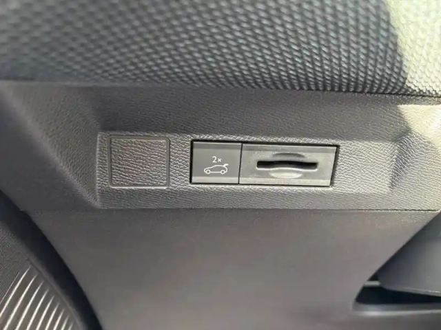 Citroën C5 Aircross hybride 145 ch e-dcs6 — photo 21