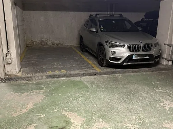 Parking à Louer - Breguet Sabin - Bastille