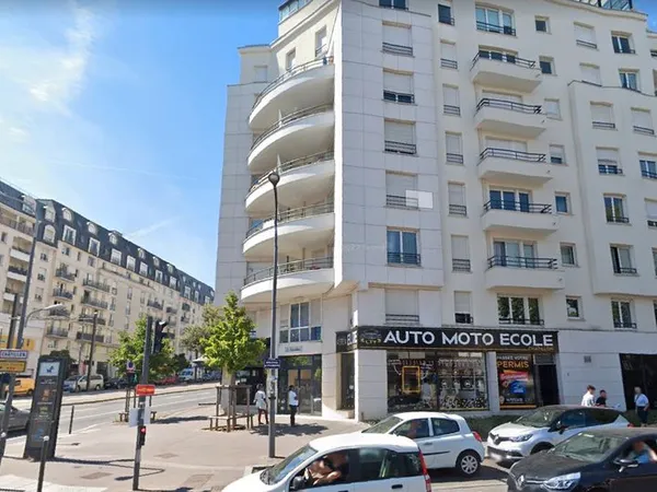 Place de parking Chatillon face au metro