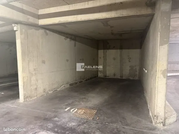 Parking 10 m² Lille