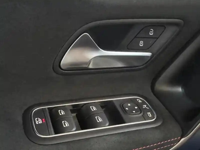 Mercedes Classe A 200 d amg line — photo 20