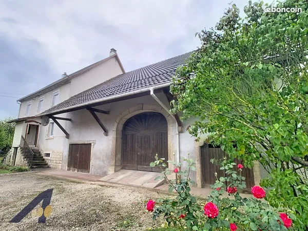 Maison 6 pièces 160 m²
