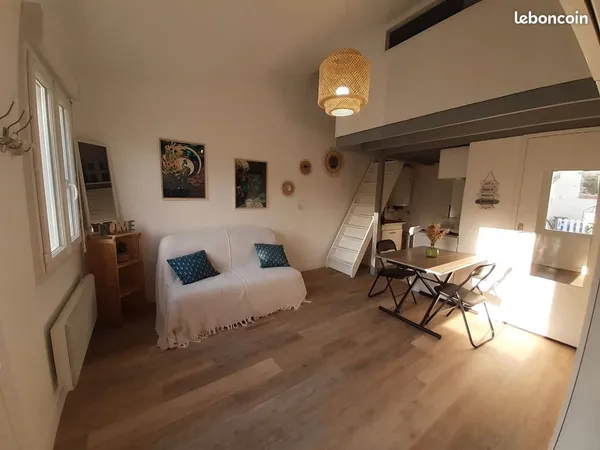 Appartement meublé avec chambre séparée et parking - 300 m de la plage