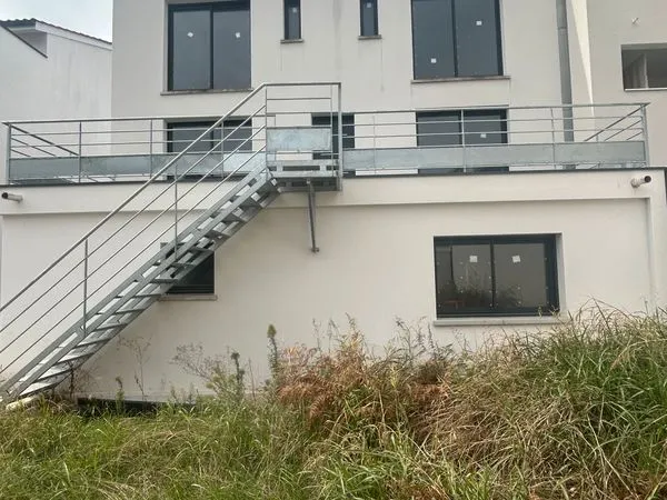 Appartement T2 bis brut béton