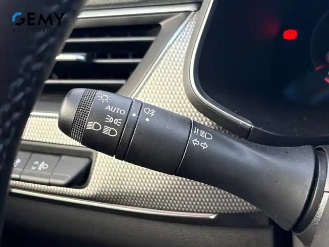 Renault Arkana mild hybrid 140 edc fap - 22 — photo 30