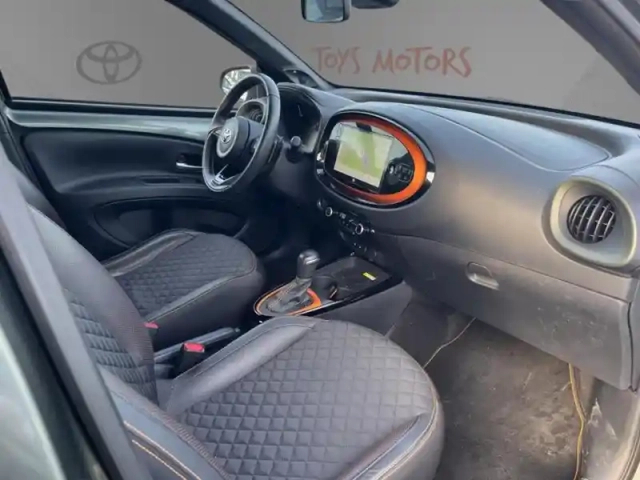 Toyota Aygo 1.0 vvt-i 72 air limited cvt — photo 16