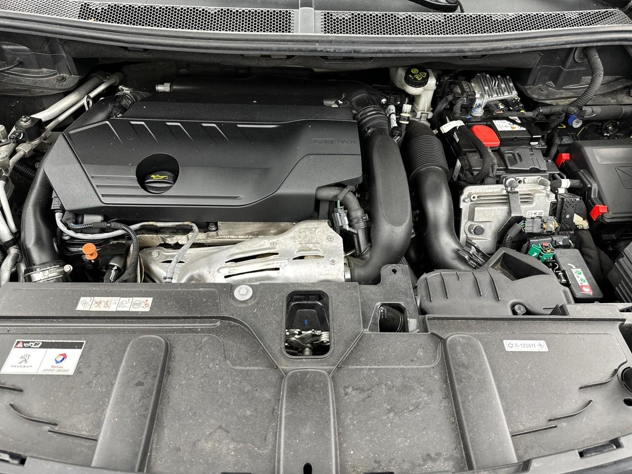 Peugeot 3008 hybrid 225 e-eat8 gt — photo 13