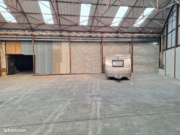 Parking abrité caravane / camping car