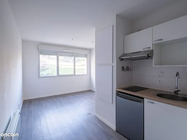 Studio 1 pièce 20 m²