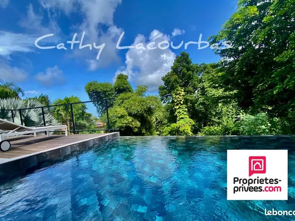 Villa 7 pièces 195 m²