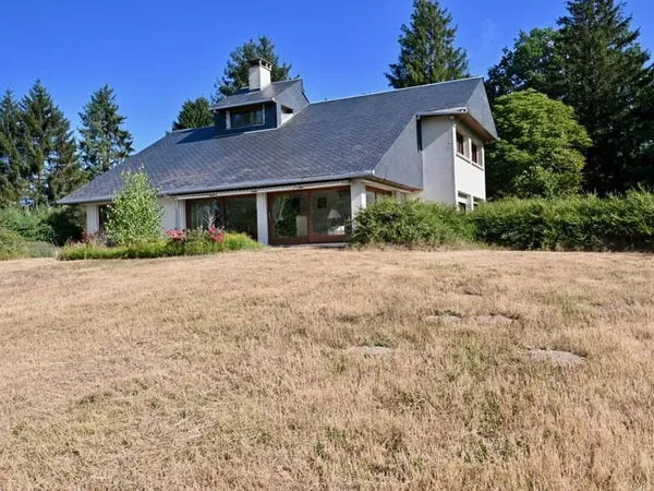 Parc Régional du Morvan Maison d'architecte et son chalet v