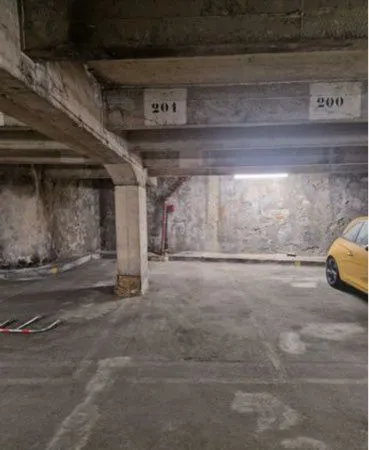 Parking - 20 rue Jean Baptist Pigalle