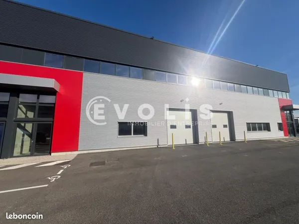 Local d'activité 406 m²