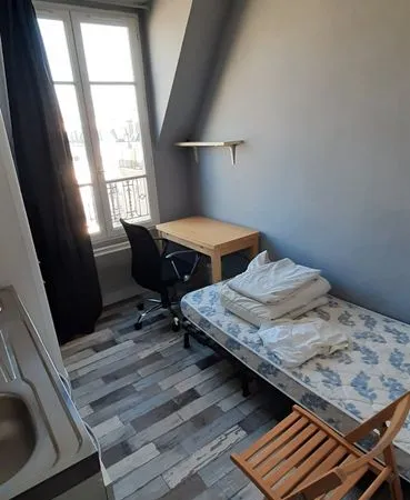 A louer studette meublée Paris 15