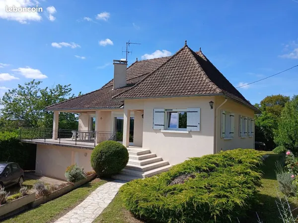 Propriété 7 pièces 140 m²