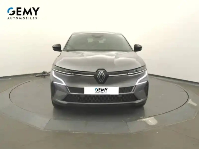 Renault Megane e-tech 220 ch autonomie confort gsr2 — photo 56
