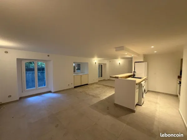 Studio 1 pièce 38 m²
