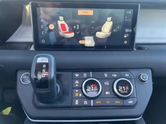 Land Rover Defender 110 2.0 d240 first edition — photo 13