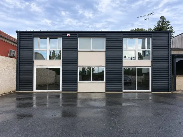 IMMEUBLE DE BUREAUX 150m2