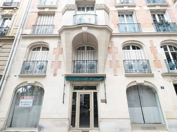 Local commercial 61 m²