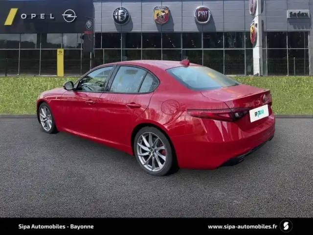 Alfa Romeo Giulia 2.2 190 ch at8 — photo 7