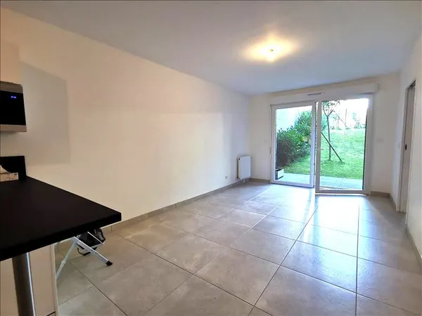 Appartement - RDC - 46,50 m2 - 2 pièces - Vide