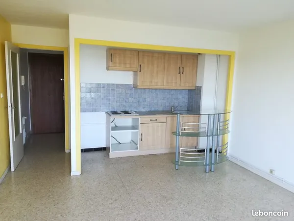 Dernier étage Studio 29m2 à Magagnosc avec cave, parking couvert et vue panoramique