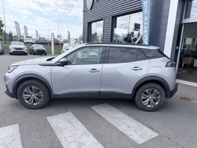 Peugeot 2008 puretech 130 s&amp;s eat8 — photo 4