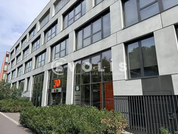 Bureaux 724 m²